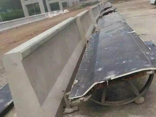 高速公路防撞墙时博网页版页面登录_时博（中国）.jpg